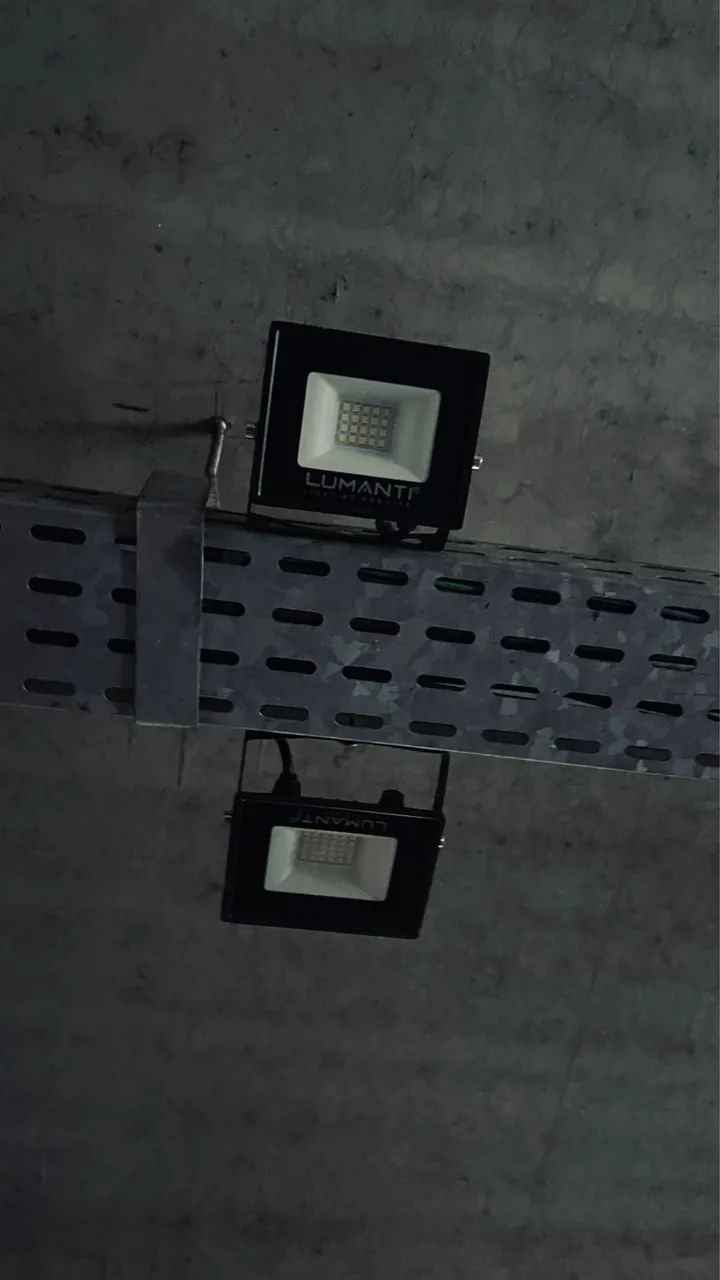 Vendo Led refletor 500w usado - Foto 2
