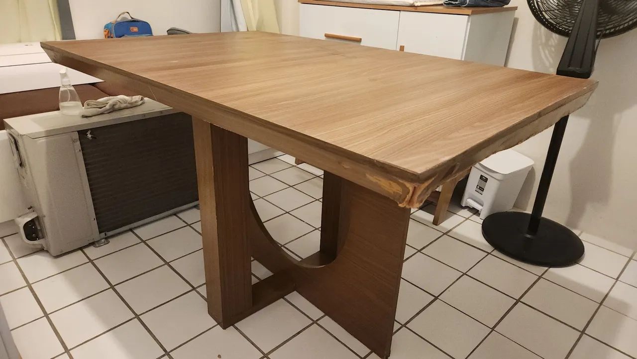 IMPERDíVEL!!! Conjunto mesa de Jantar com 4 cadeiras estofadas. - Foto 2