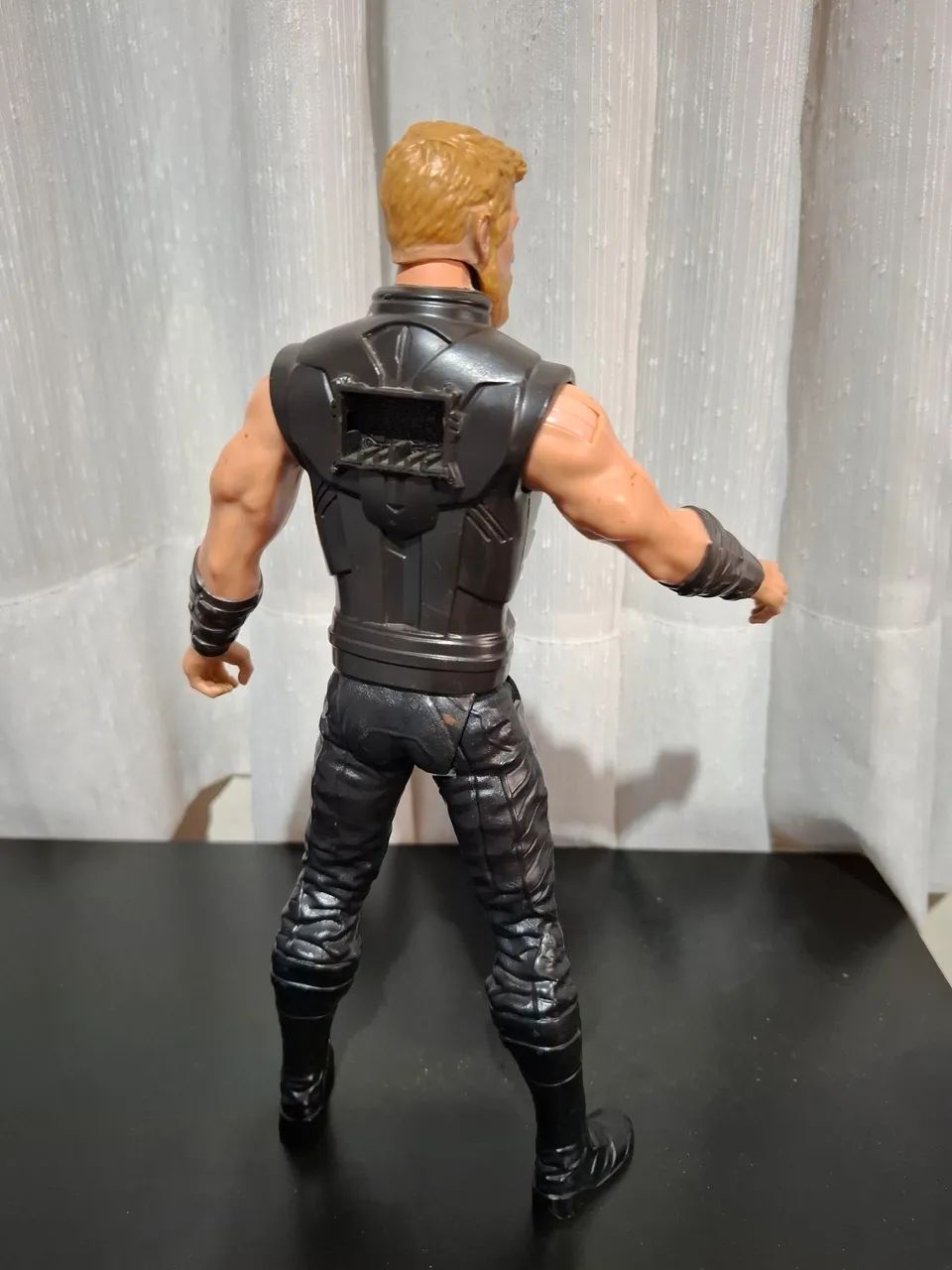 Boneco thor 30cm com martelo hasbro - Foto 4