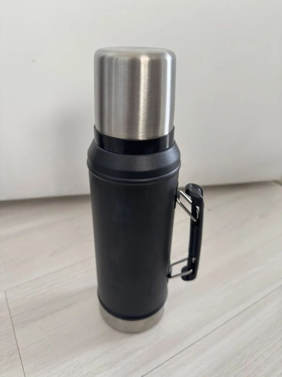 Garrafa Térmica Classic Stanley 950ml - Foto 4