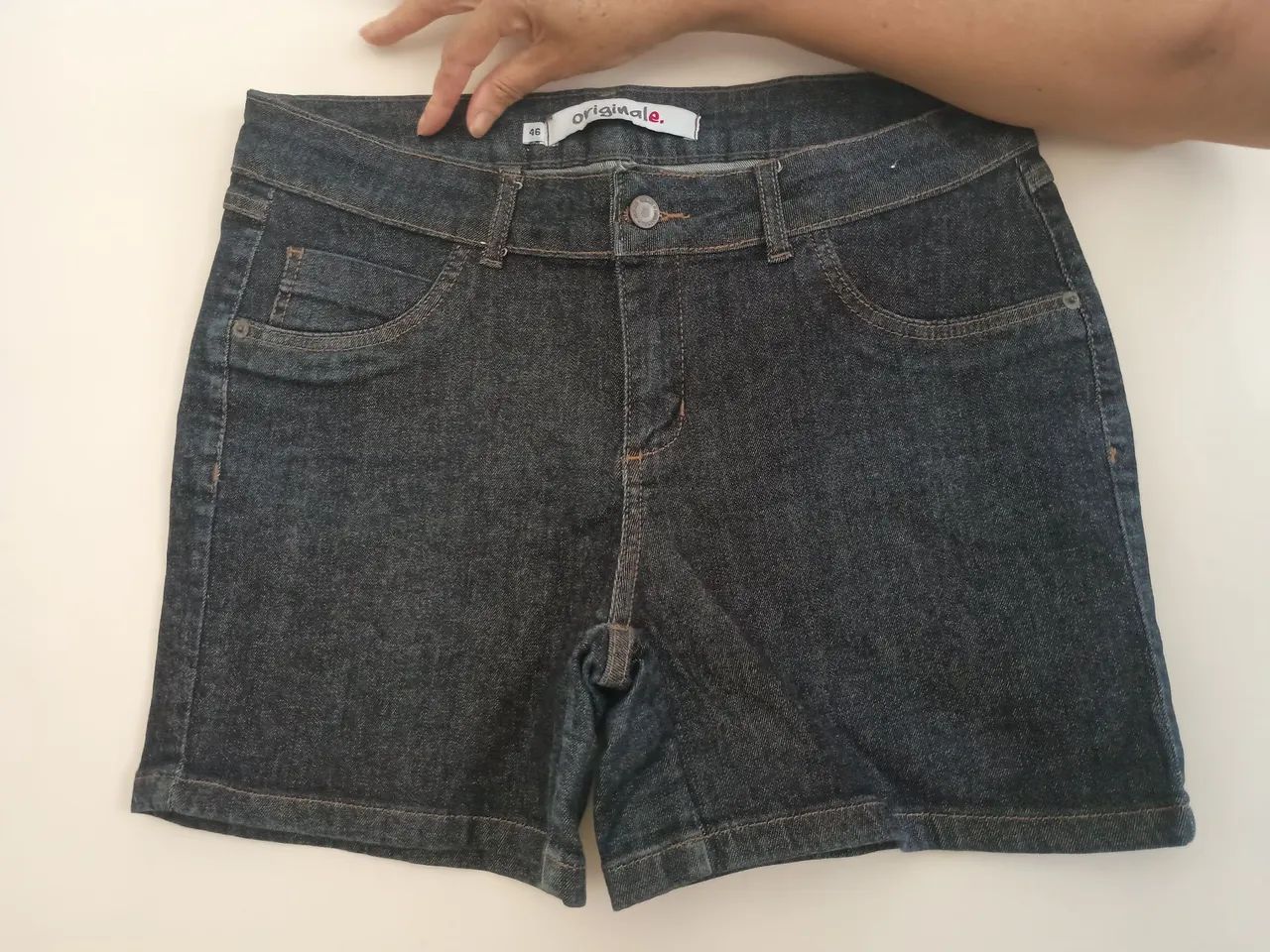 Bermuda tam 46 preta