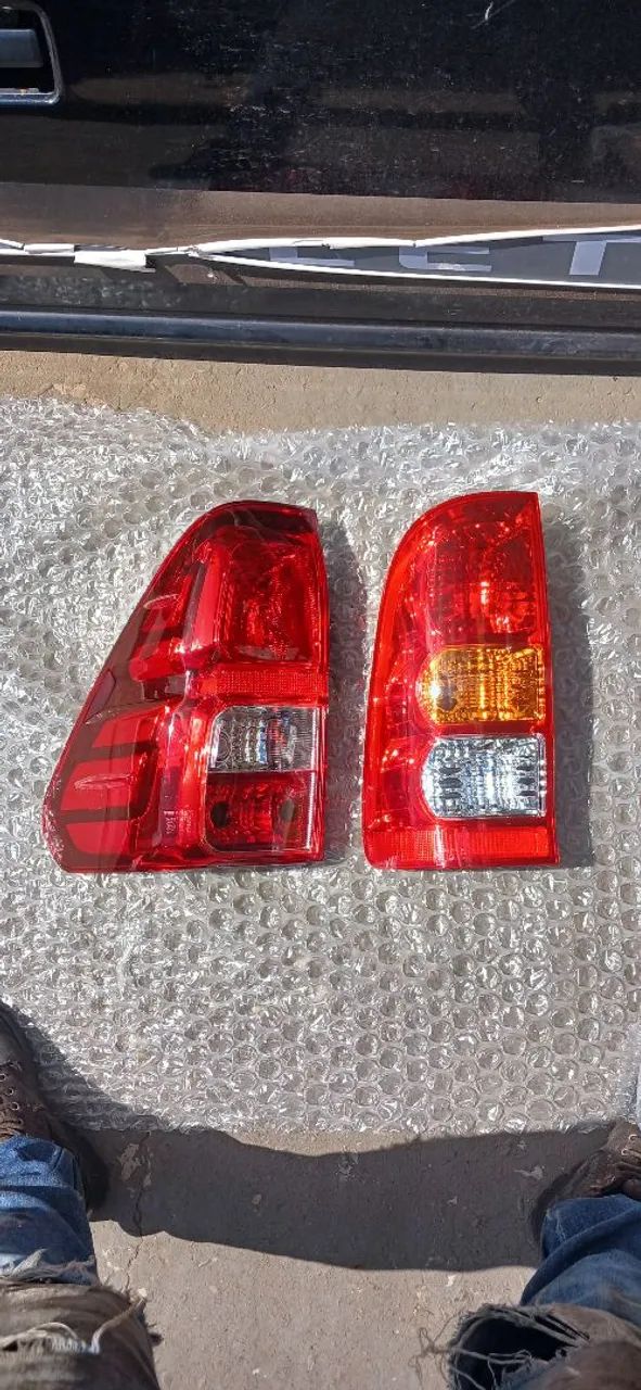 LANTERNA TRASEIRA HILLUX  - Foto 2