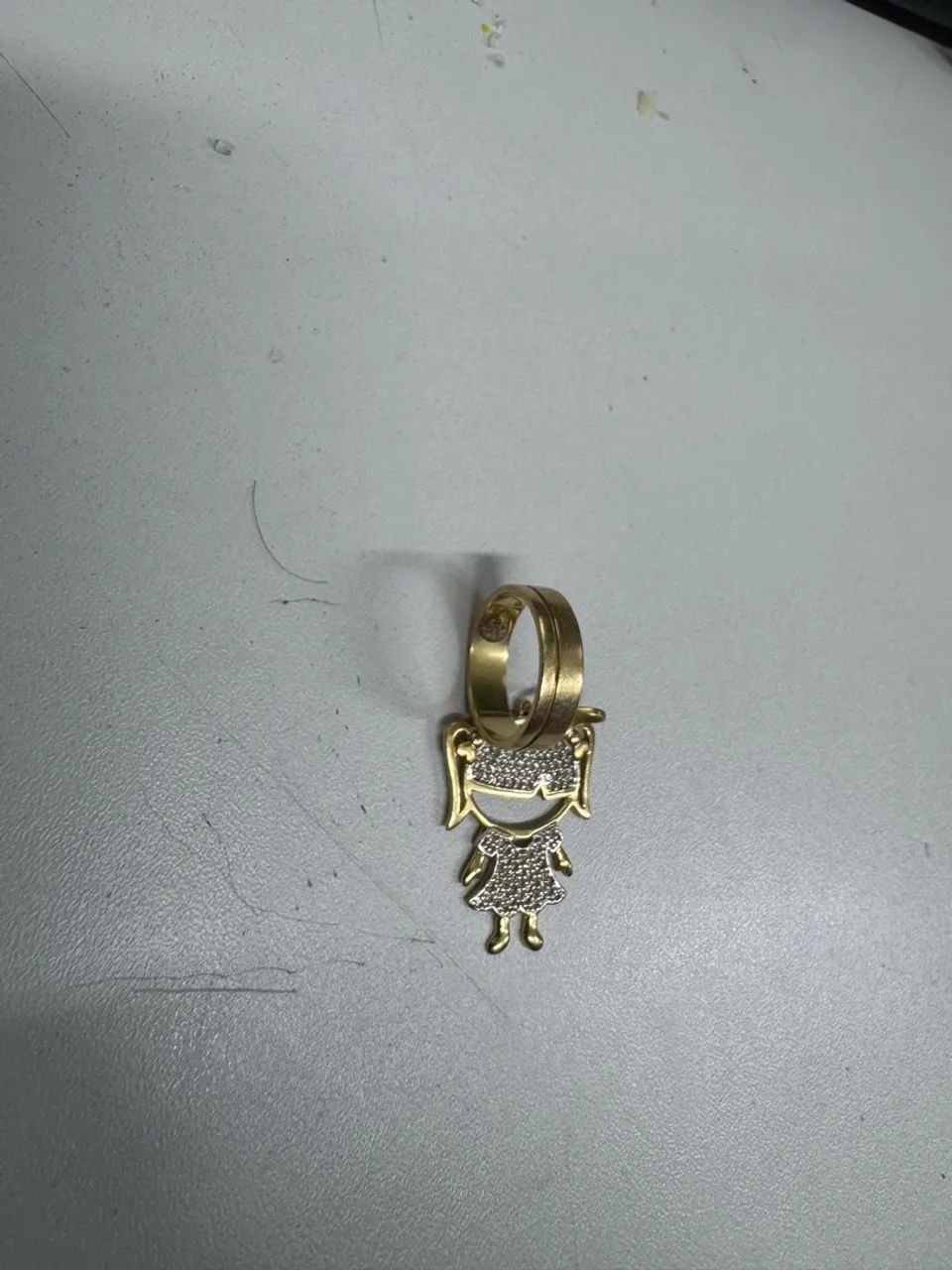 Vendo pingente e aliança 