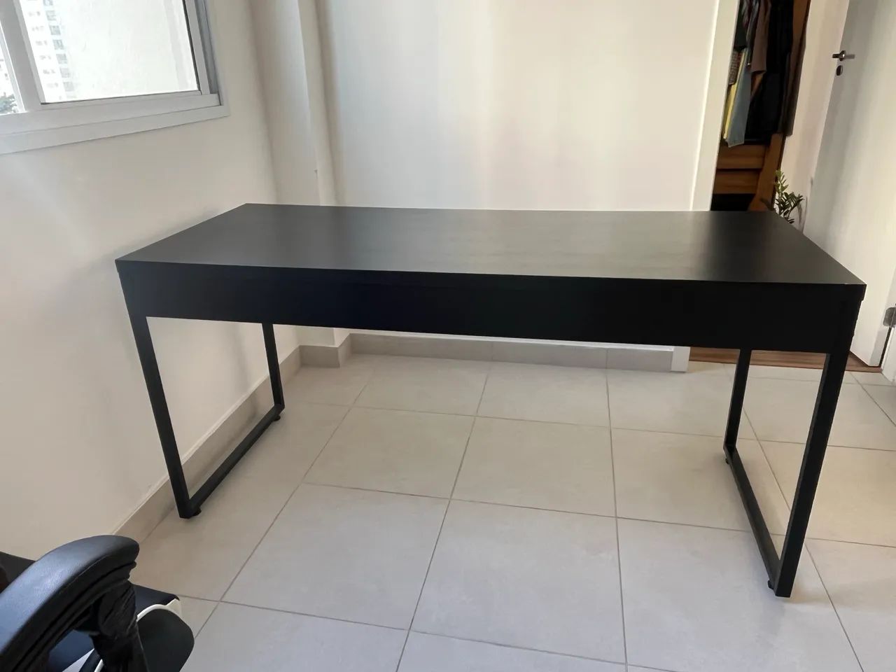 MESA ESCRITÓRIO HOME OFFICE PRETA 150CM  - Foto 3