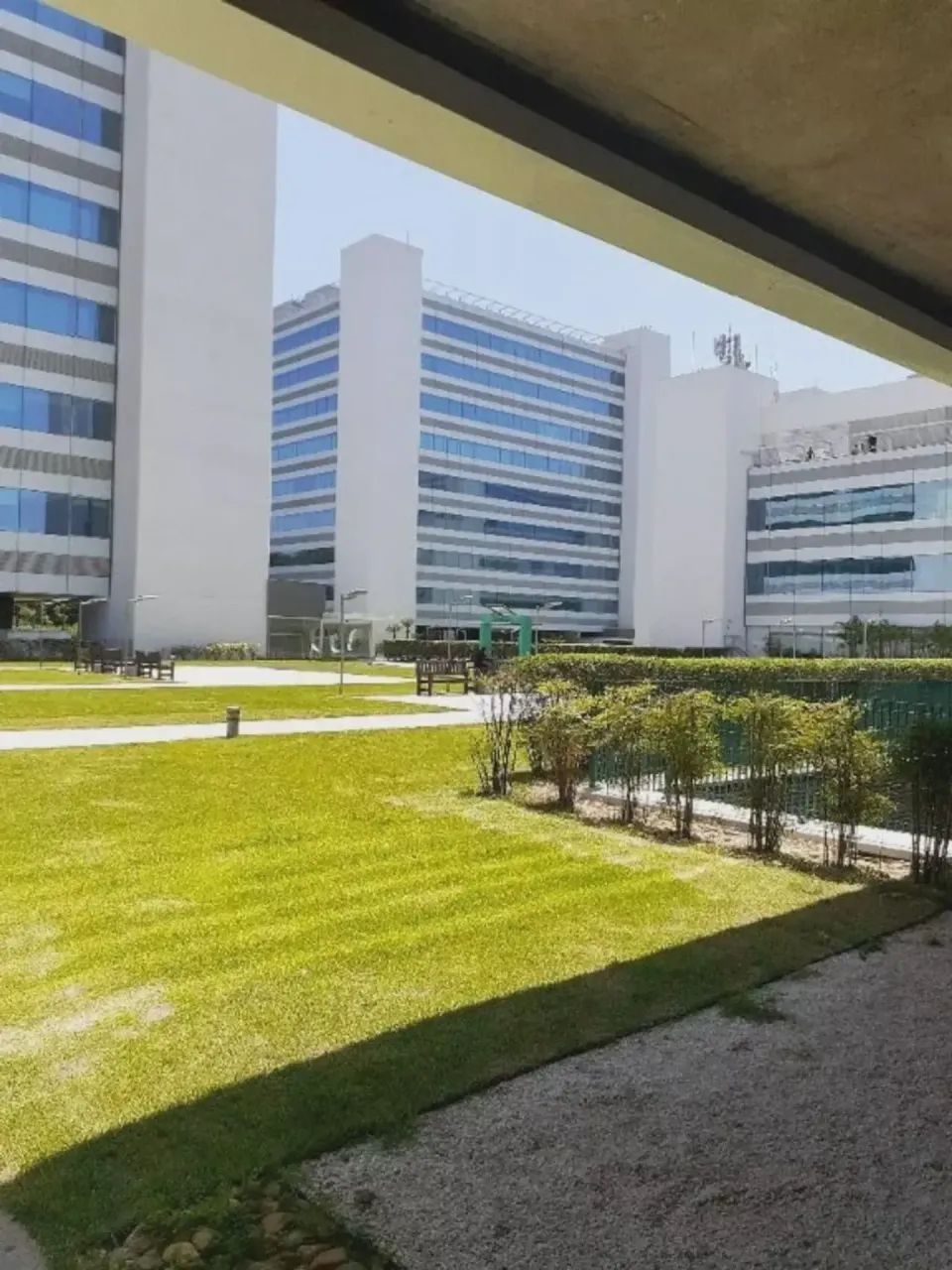 Centro comercial para aluguel e venda possui 2884 metros quadrados . - Foto 6