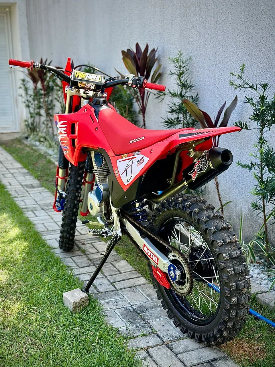 Crf 230 estado de zero