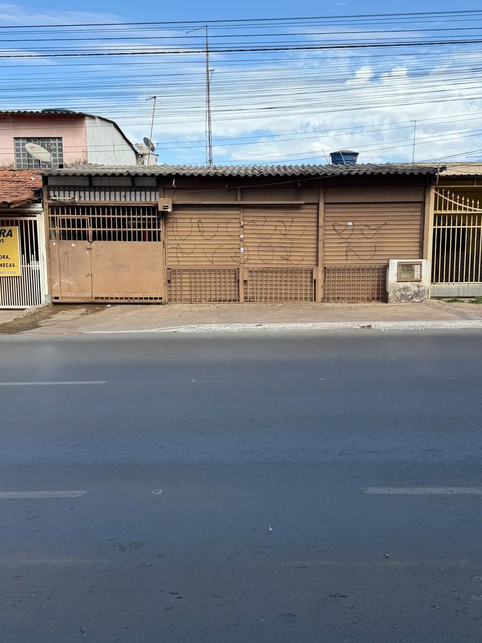 Vendo casa em avenida na Ceilândia 