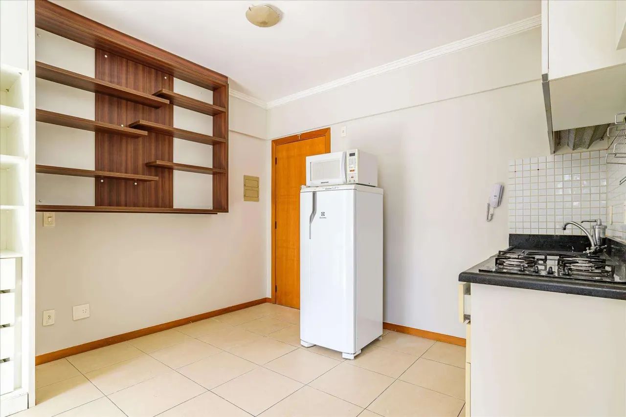 Apartamento- Semi mobiliado - STUDIOS 906- 32M² - Foto 2