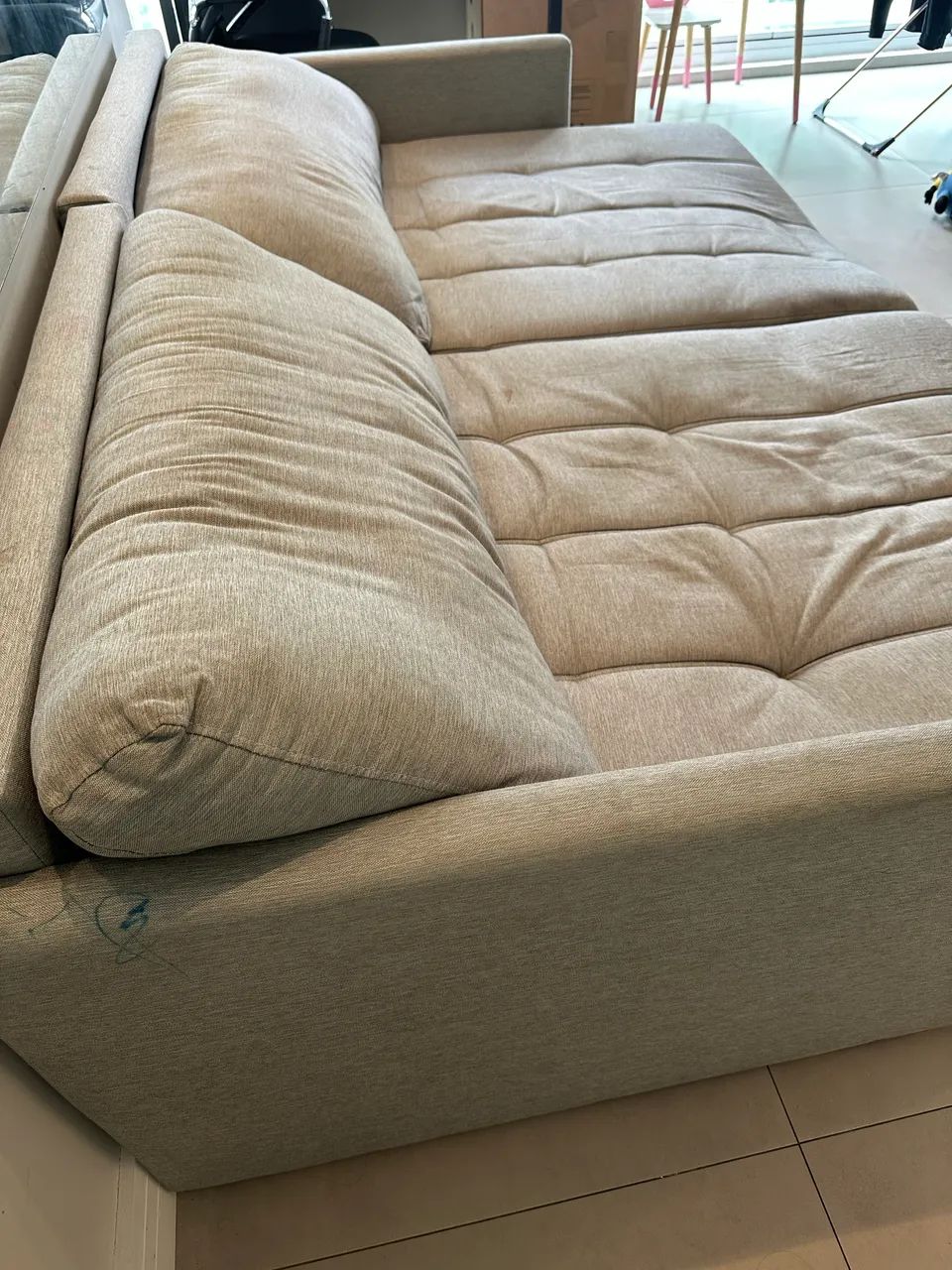 Sofá retrátil cinza 