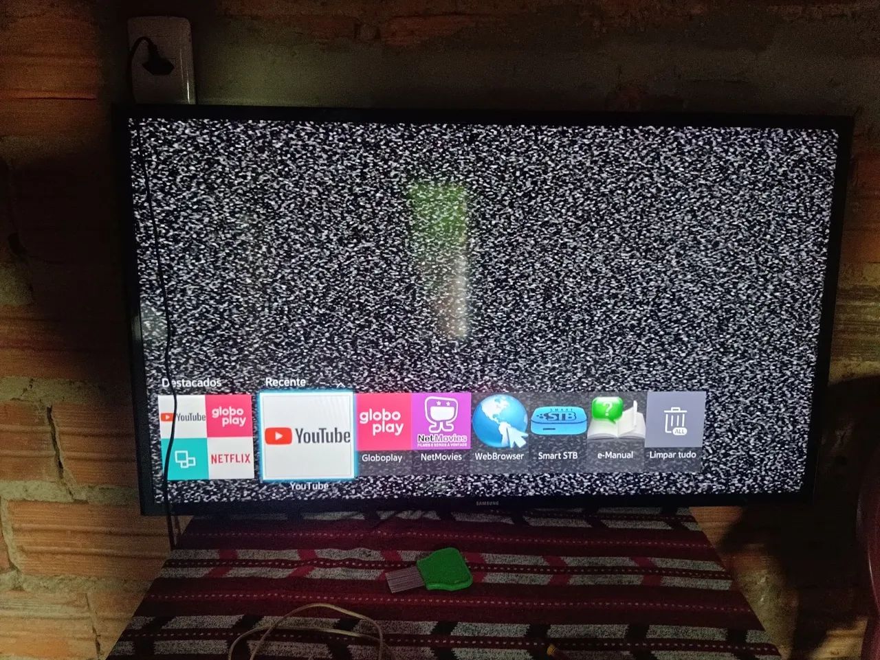Vendo televisão Samsung smart 40 polegadas - Foto 4