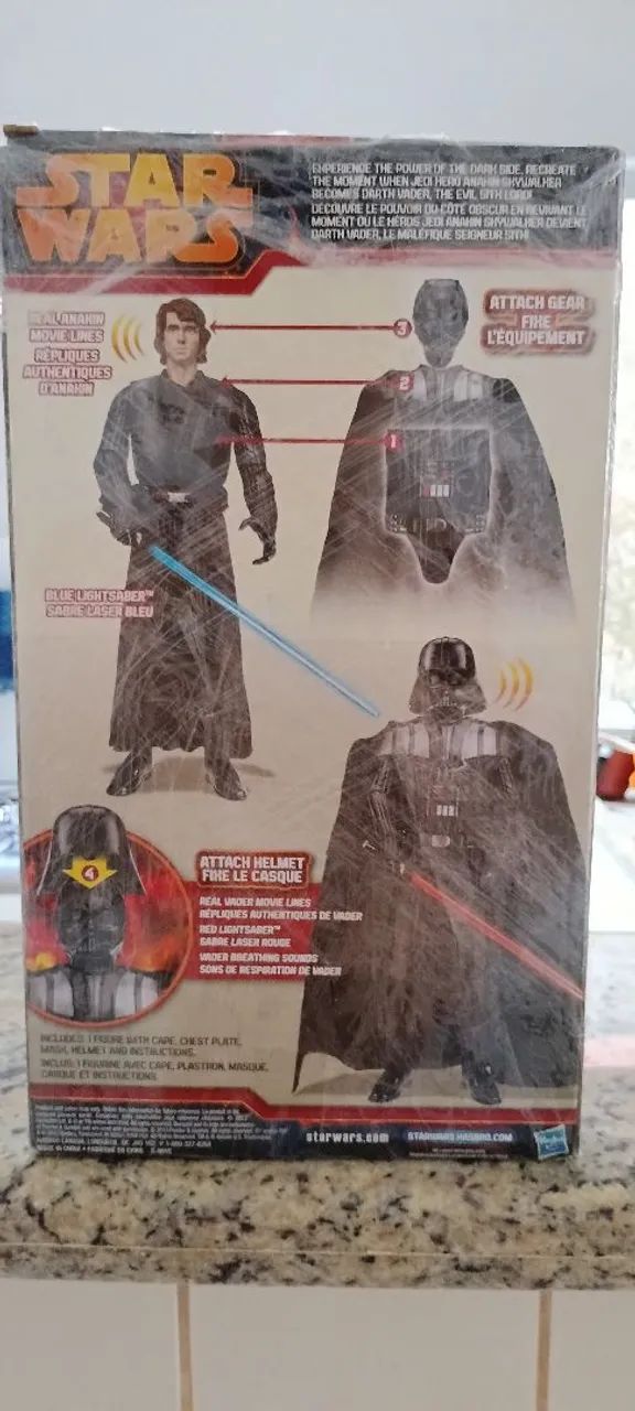 Star Wars, Anakin /  Vader HASBRO 33cm elet. Funcionando ( figura menor p comparação)
