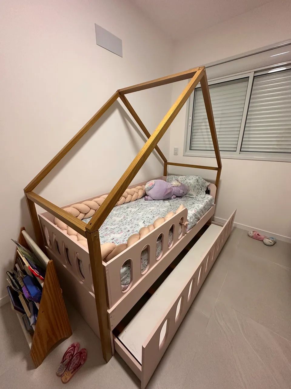 Vendo cama solteiro para menina - Foto 2