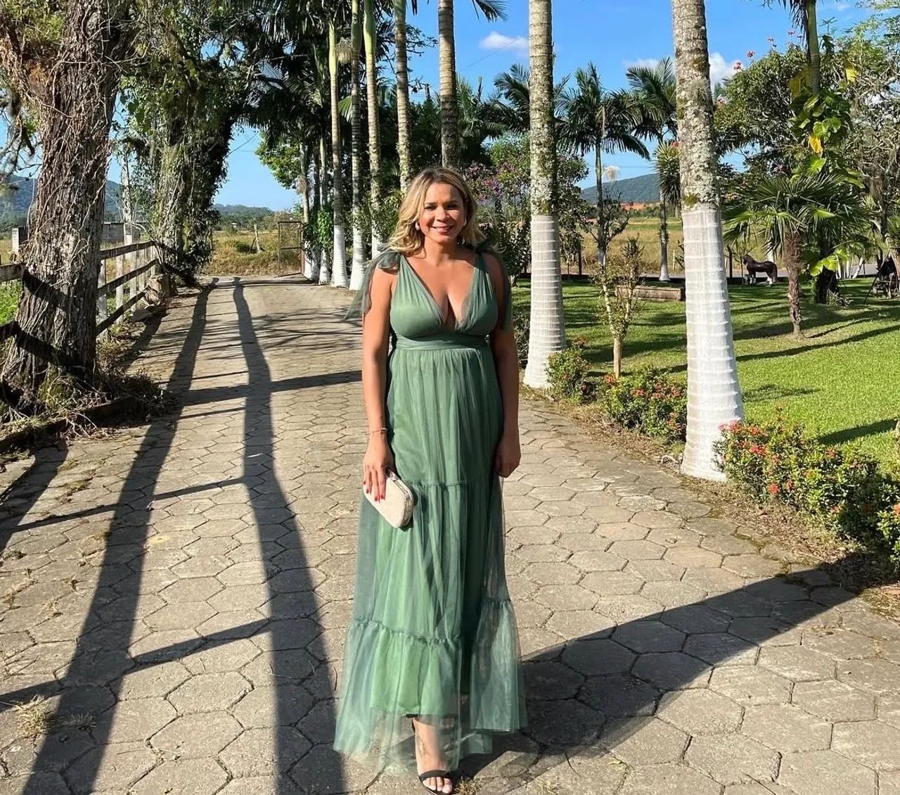 Vestido Longo Verde de Tule - Romântico e Elegante  - Foto 2