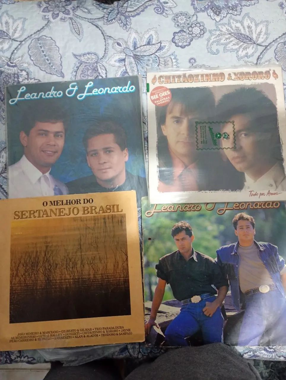 Kit LPs Sertanejo (Leandro e Leonardo, Chitãozinho e Xororó)