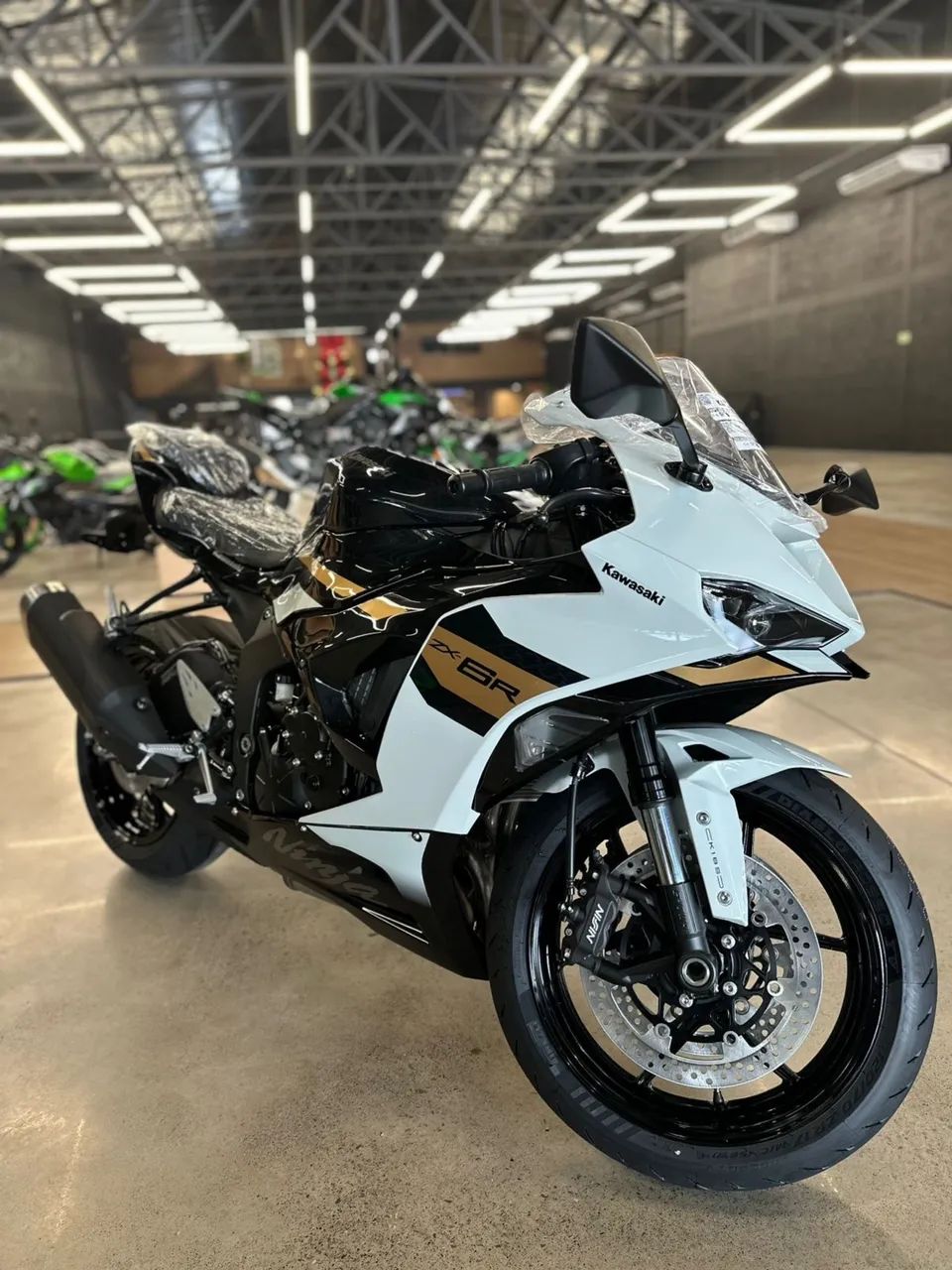 Kawasaki Zx-6r 636cc 2026 - 1518285330 | OLX