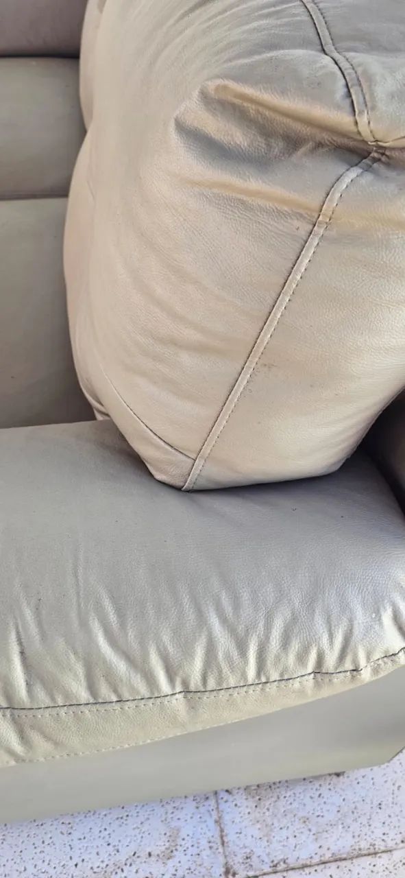 OPORTUNIDA-Conjunto Sofá Couro (2 peças) em Excelente estado - Foto 3
