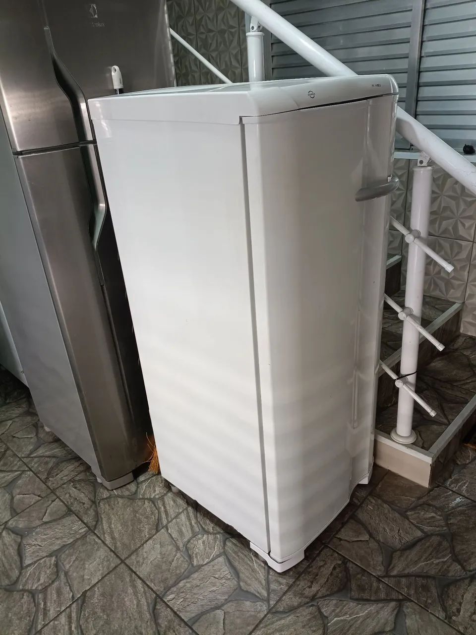 Freezer vertical frete grátis  - Foto 2