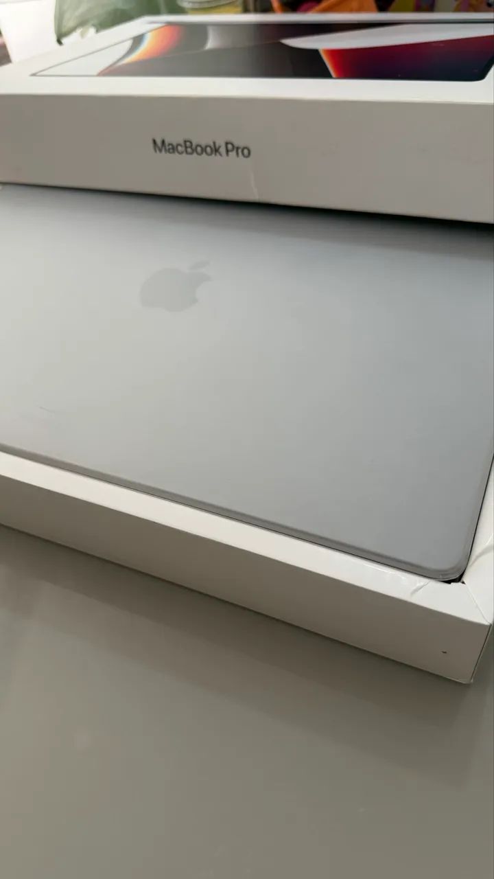 MacBook Pro 16