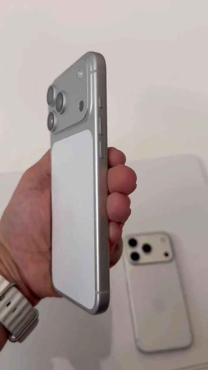 IPhone 17 Pro Max Branco - Foto 3