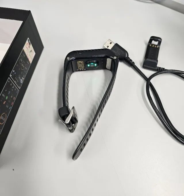 Relógio GARMIM Modelo VivoActive HR - Foto 3