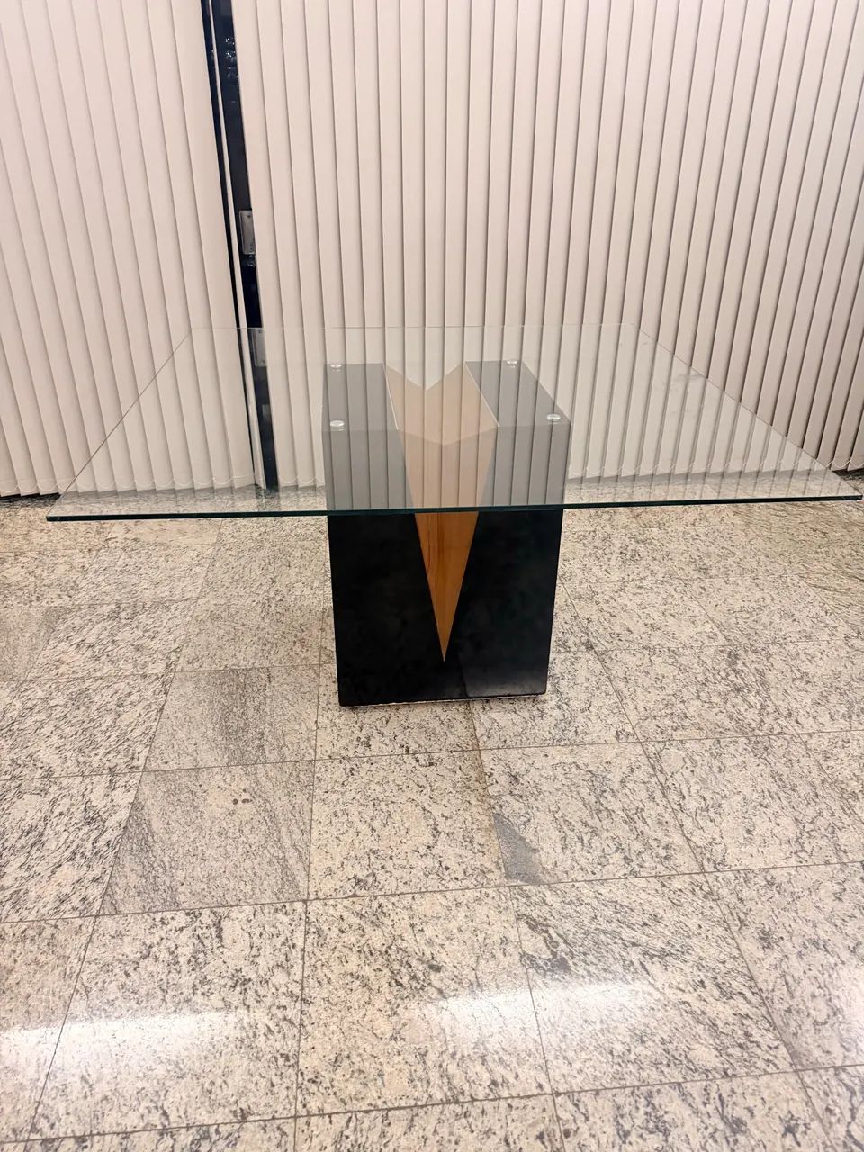 Mesa com tampo de vidro  - Foto 4