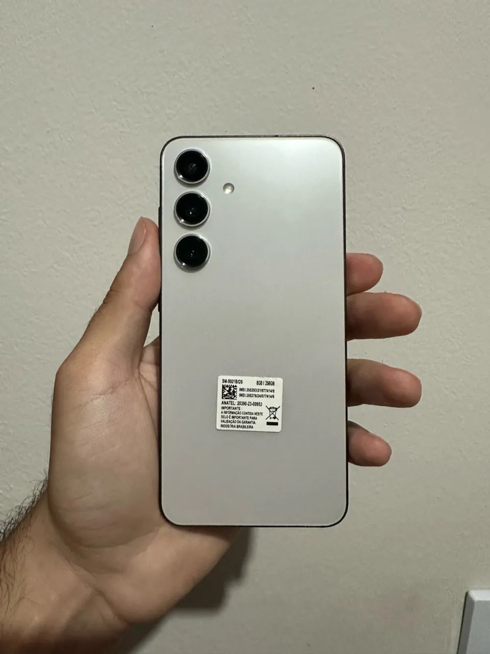 Samsung S24 