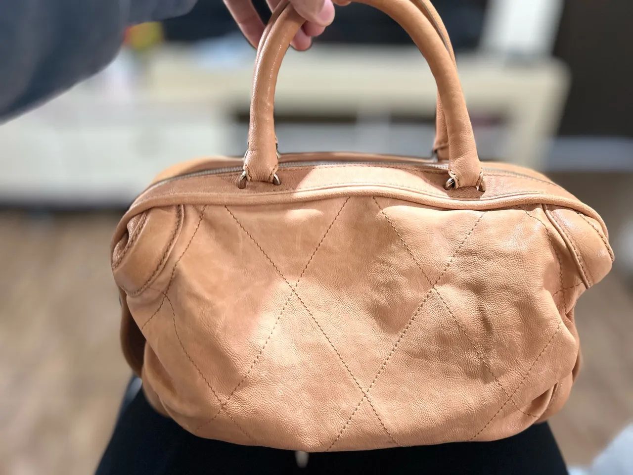 CHANEL -Bolsa em couro caramelo - Foto 2