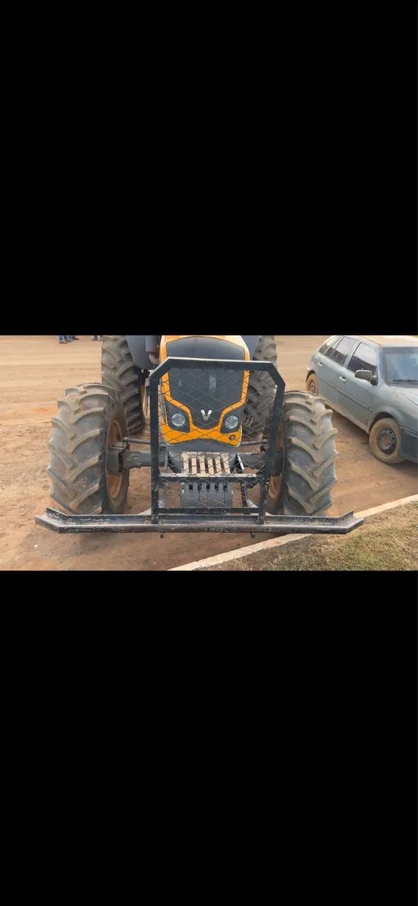 Vendo pára-choque frontal do trator a990 2023 