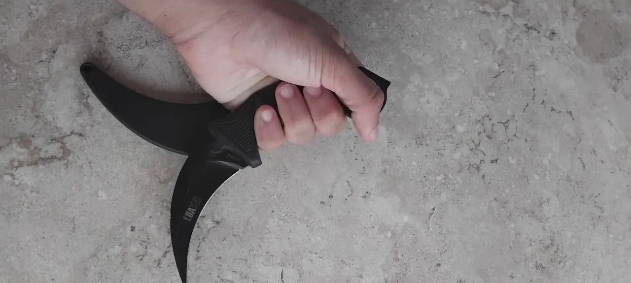 Karambit  sem fio de corte - Foto 3