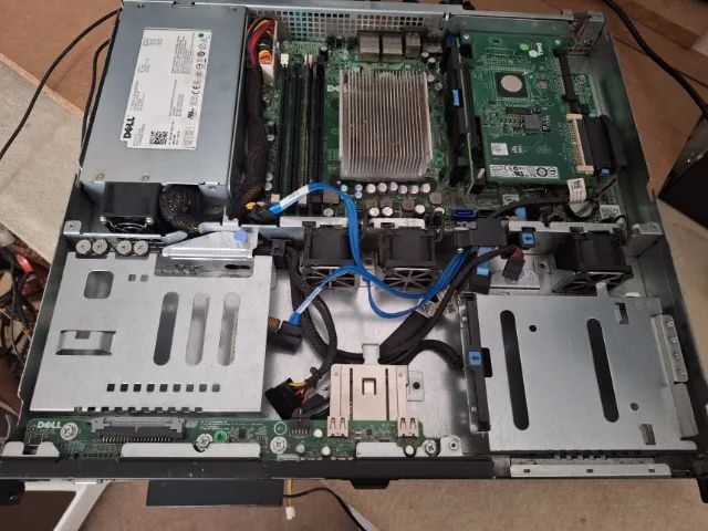 Servidor Dell PowerEdge R210 - Xeon X3430  - Foto 4