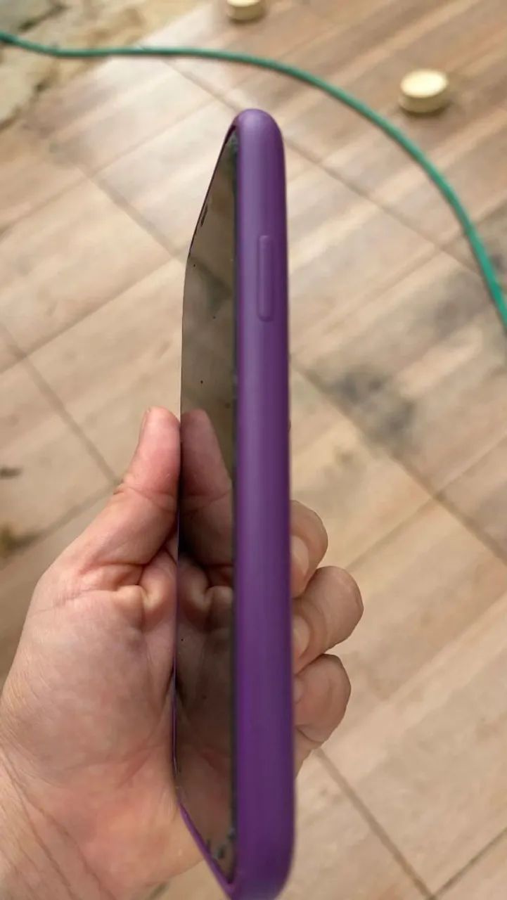 iPhone XR semi novo  - Foto 4