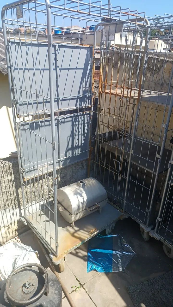 carrinho gaiola aramado com prateleiras e rodízios - Foto 2