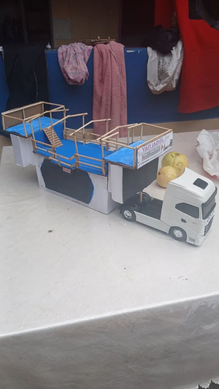 Miniatura de trios elétricos