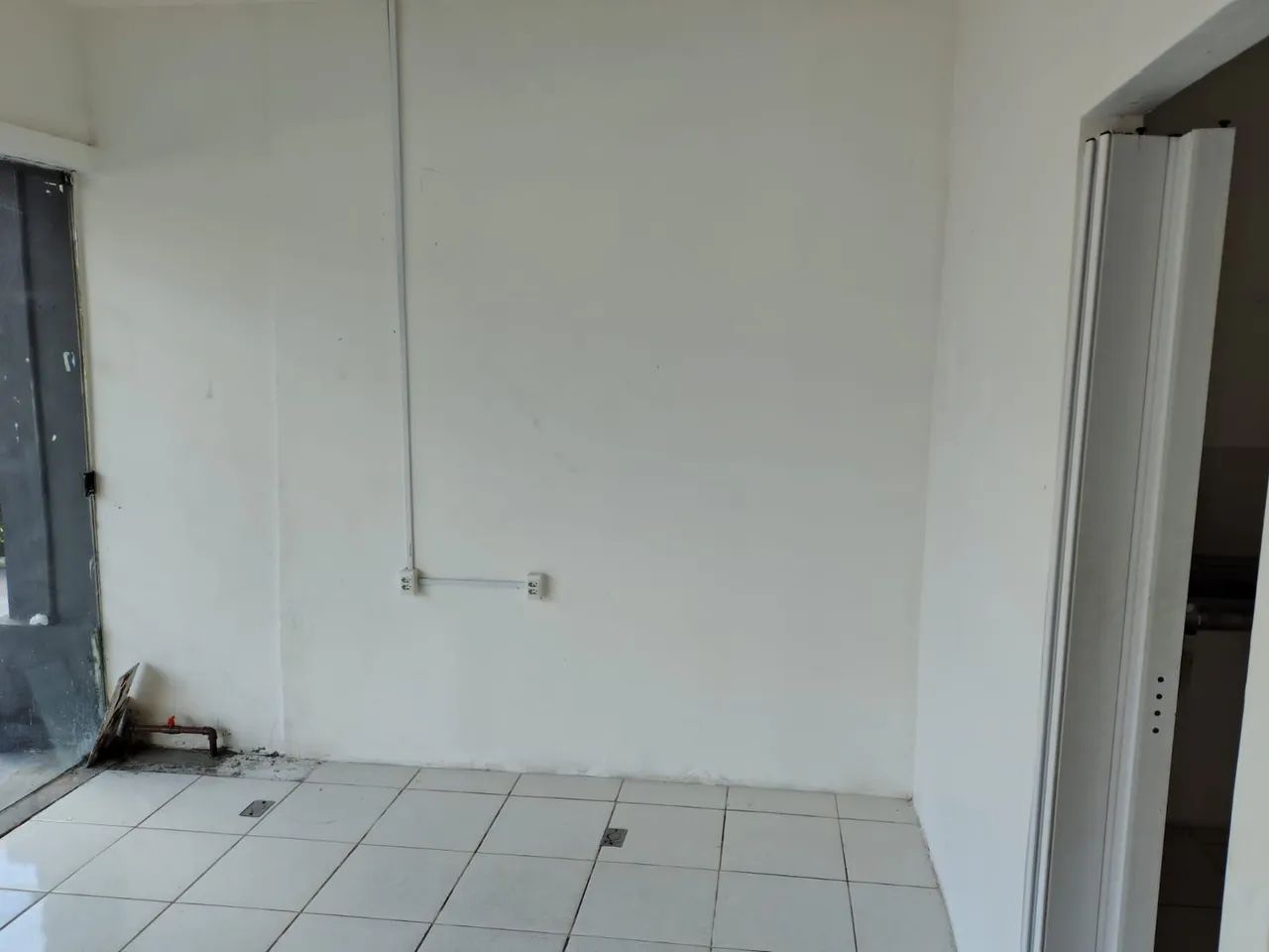 ALUGO EXCELENTE LOJA TÉRREA NO EDIFÍCIO PEIXOTO DA COSTA  - Foto 4