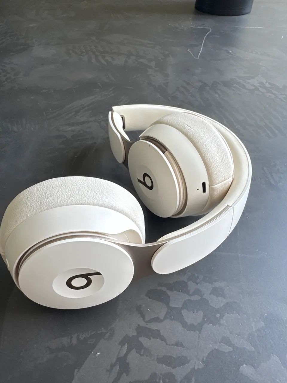 Headphone Beats Solo Pro Marfim