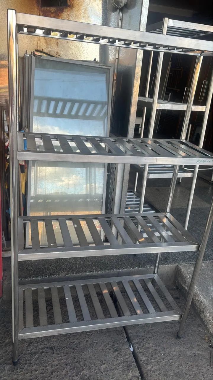 Estante 4 planos em aço inox