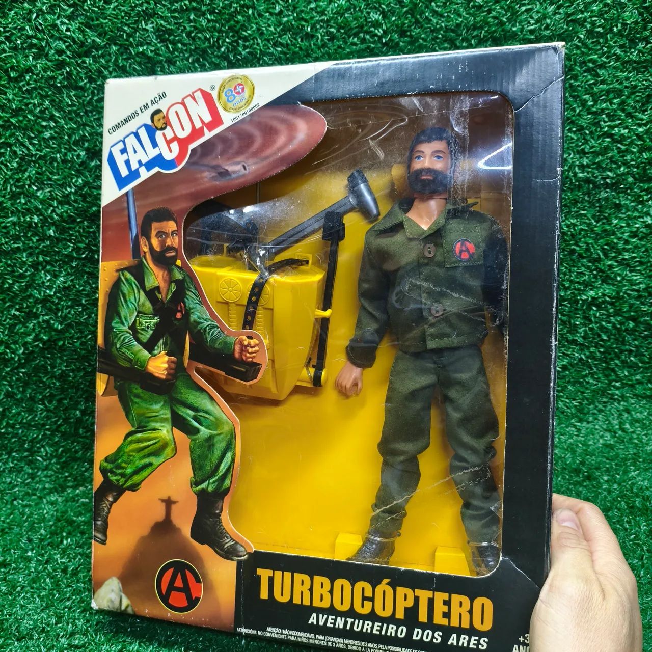 boneco Falcon na caixa de 2017 Turbocoptero  - Foto 5