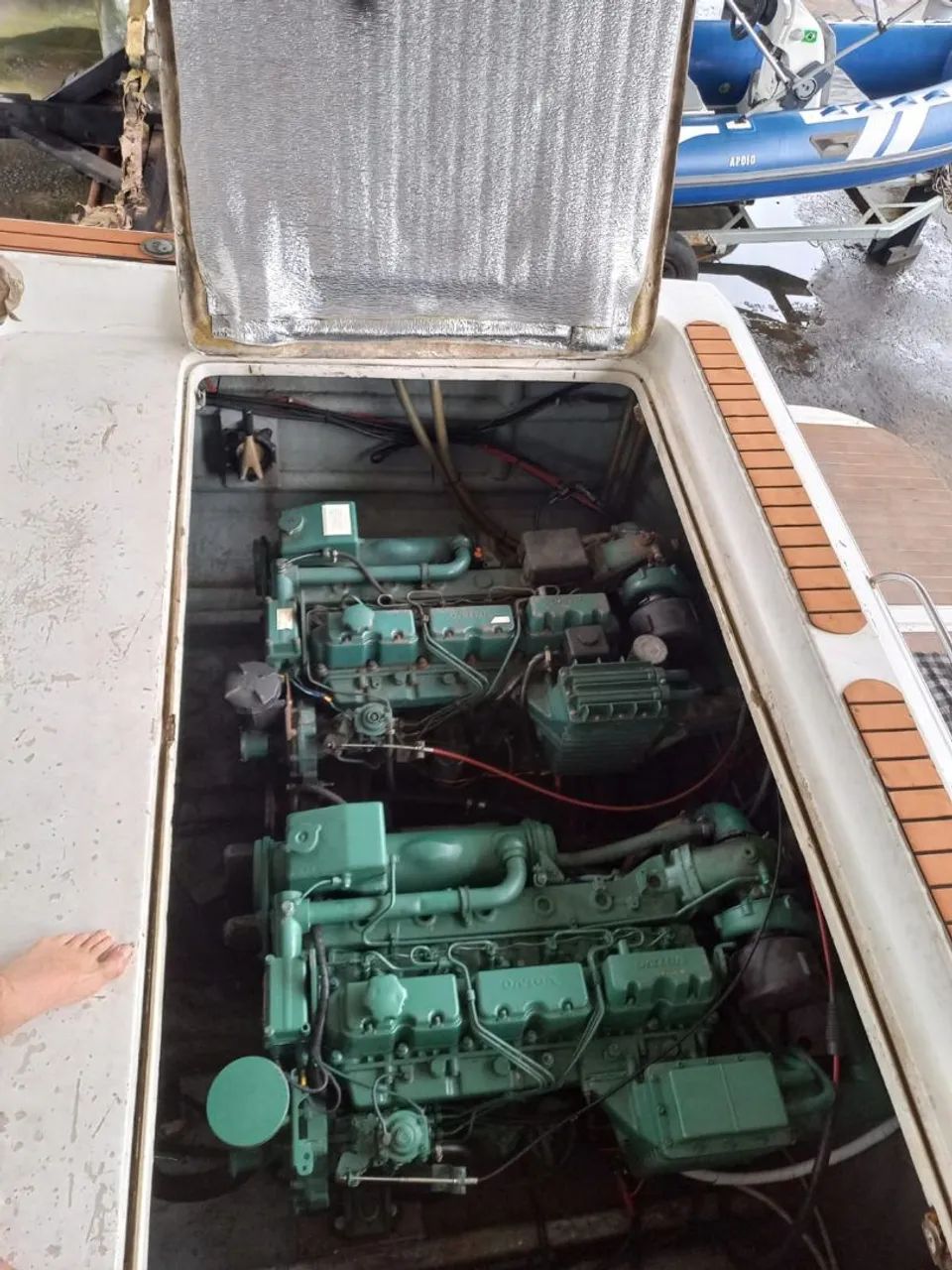 Lancha Phanter 33 motores diesel p 12 pessoas - Foto 5