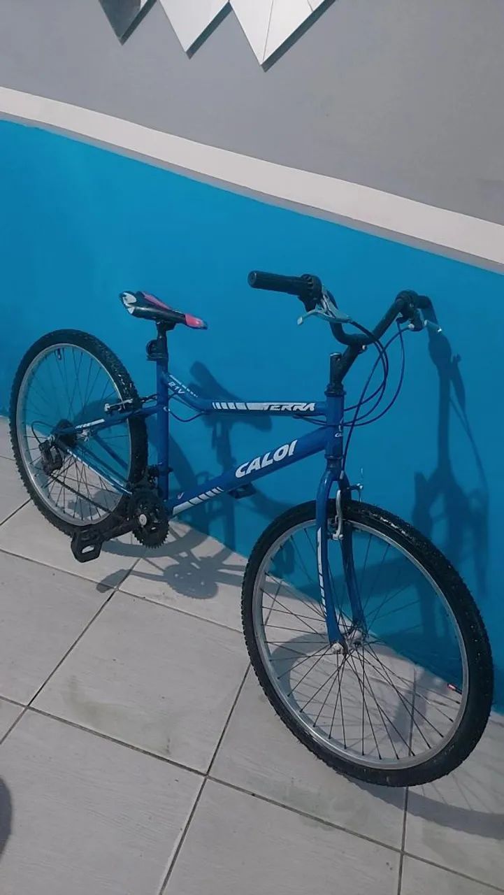 Vendo bicicleta caloi aro 26 de marcha
