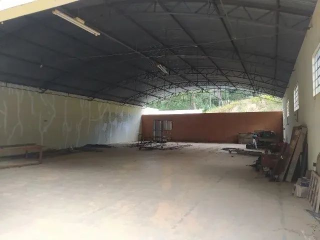 Galpão de 2200m² com Casa Acoplada Localizada em Mairinque!