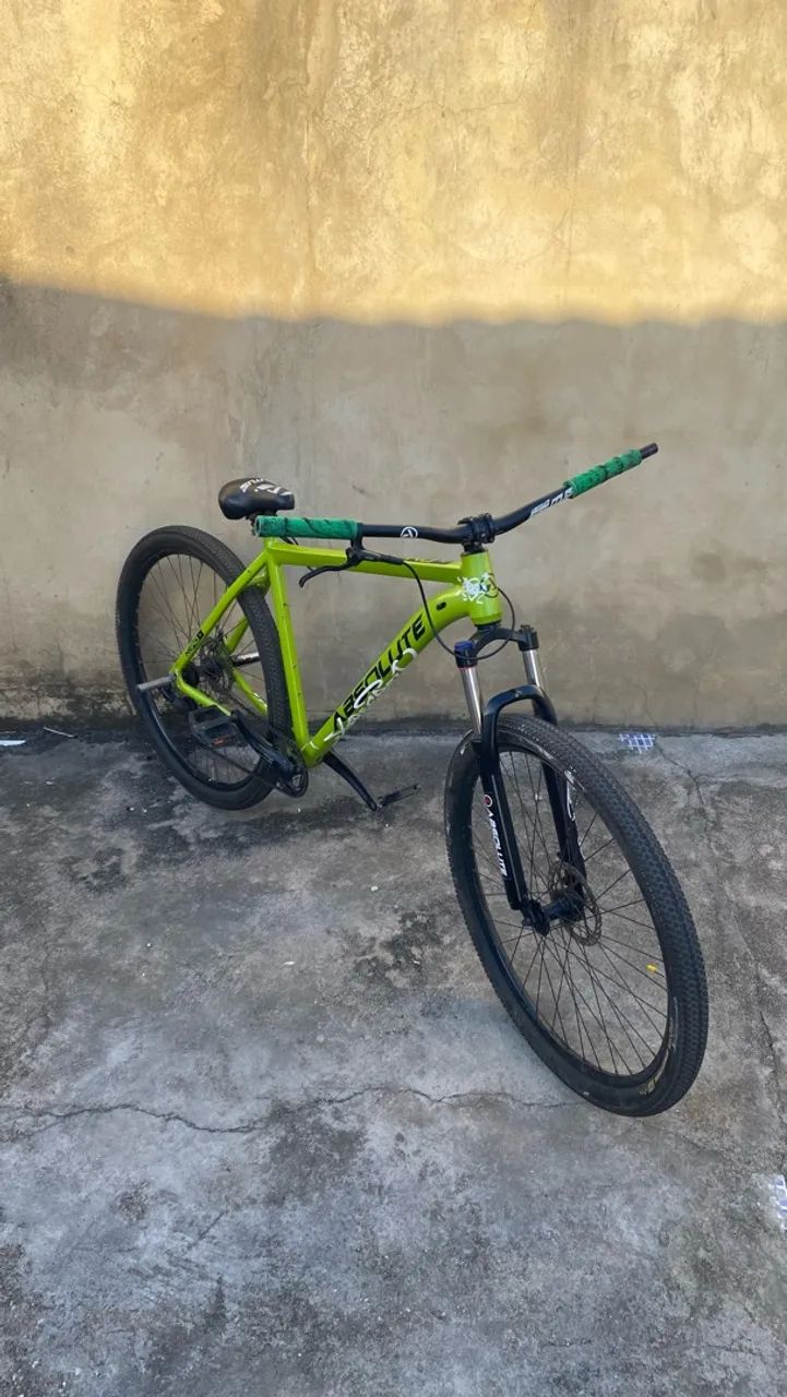Bicicleta aro 29 absolute tamanho 21 em perfeito estado  - Foto 4