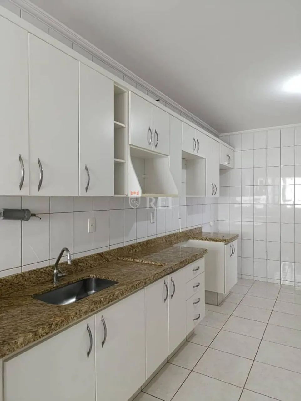 Apartamento com 3 quartos, Setor Universitário - Rio Verde