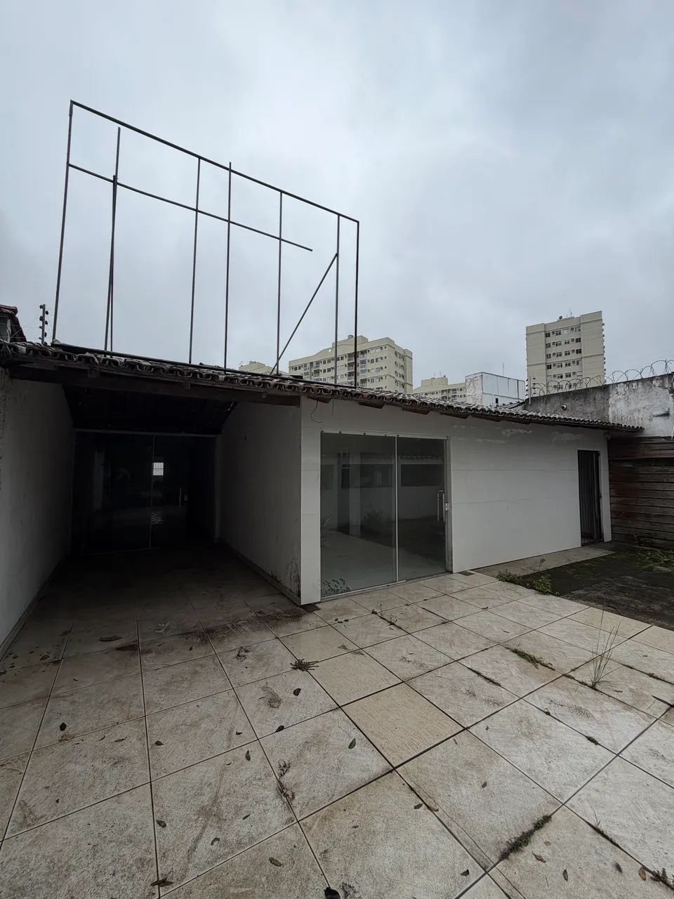 Imóvel amplo para aluguel em Valparaíso - Serra/ES