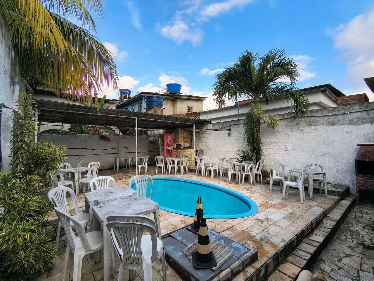 Espaço externo para festa com piscina em recife perto do shopping tacaruna 