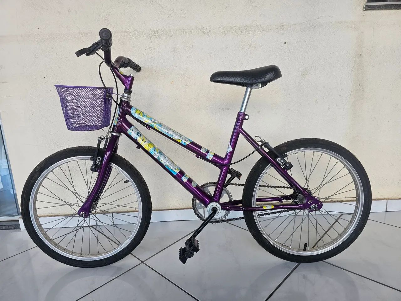 VENDO BICICLETA ARO 20 SUPER CONSERVADA. - Foto 4