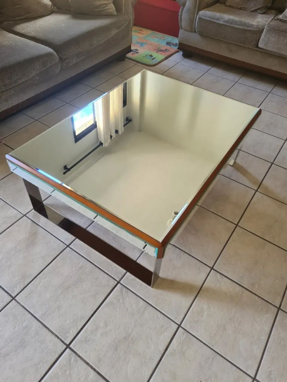 Mesa de centro grande espelhada