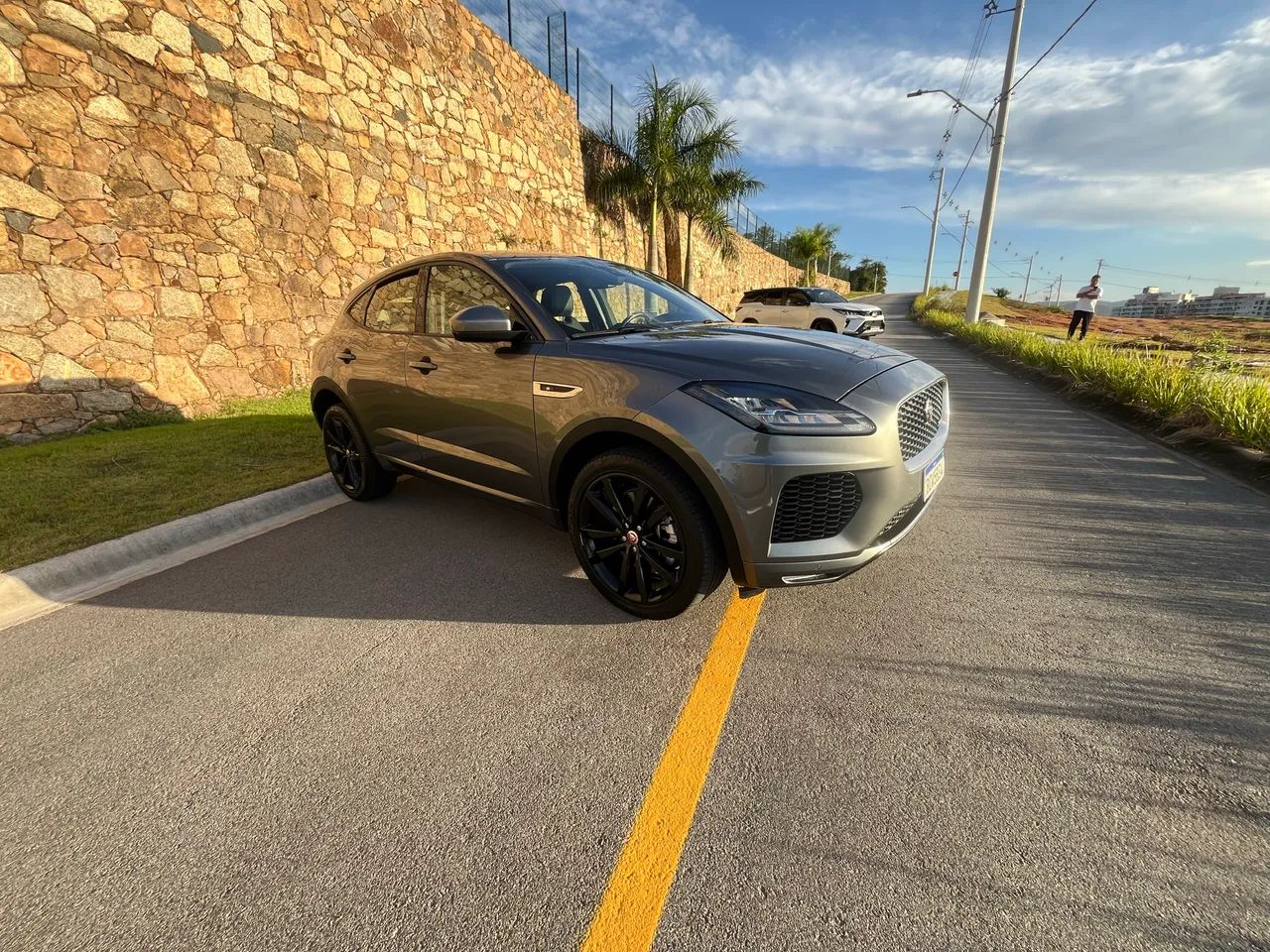 Jaguar E-Pace R-dynamic S 2.0 AWD 249cv Aut. 2019 - Foto 2