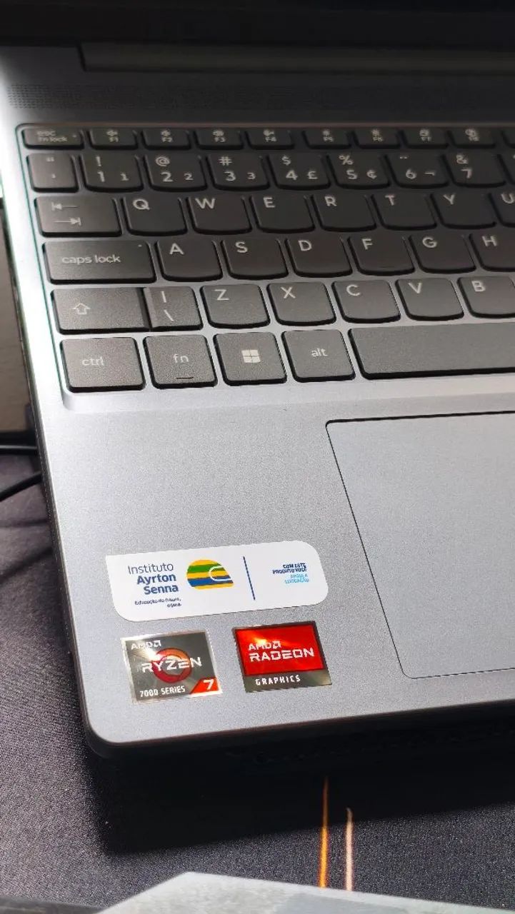 Notebook Lenovo slim 3  - Foto 2