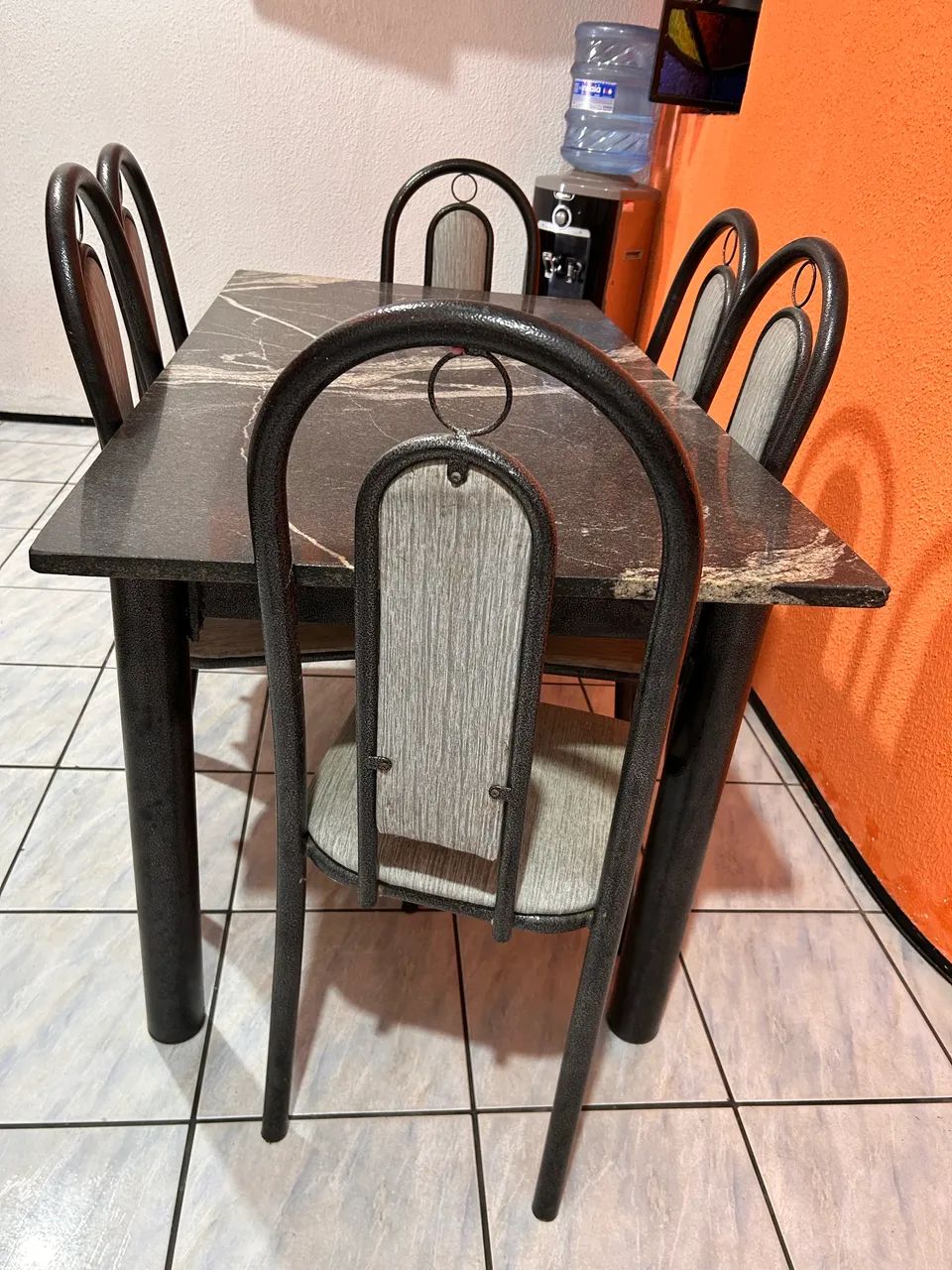 Mesa de Jantar em Granito com 6 Cadeiras - Excelente Estado - Foto 5