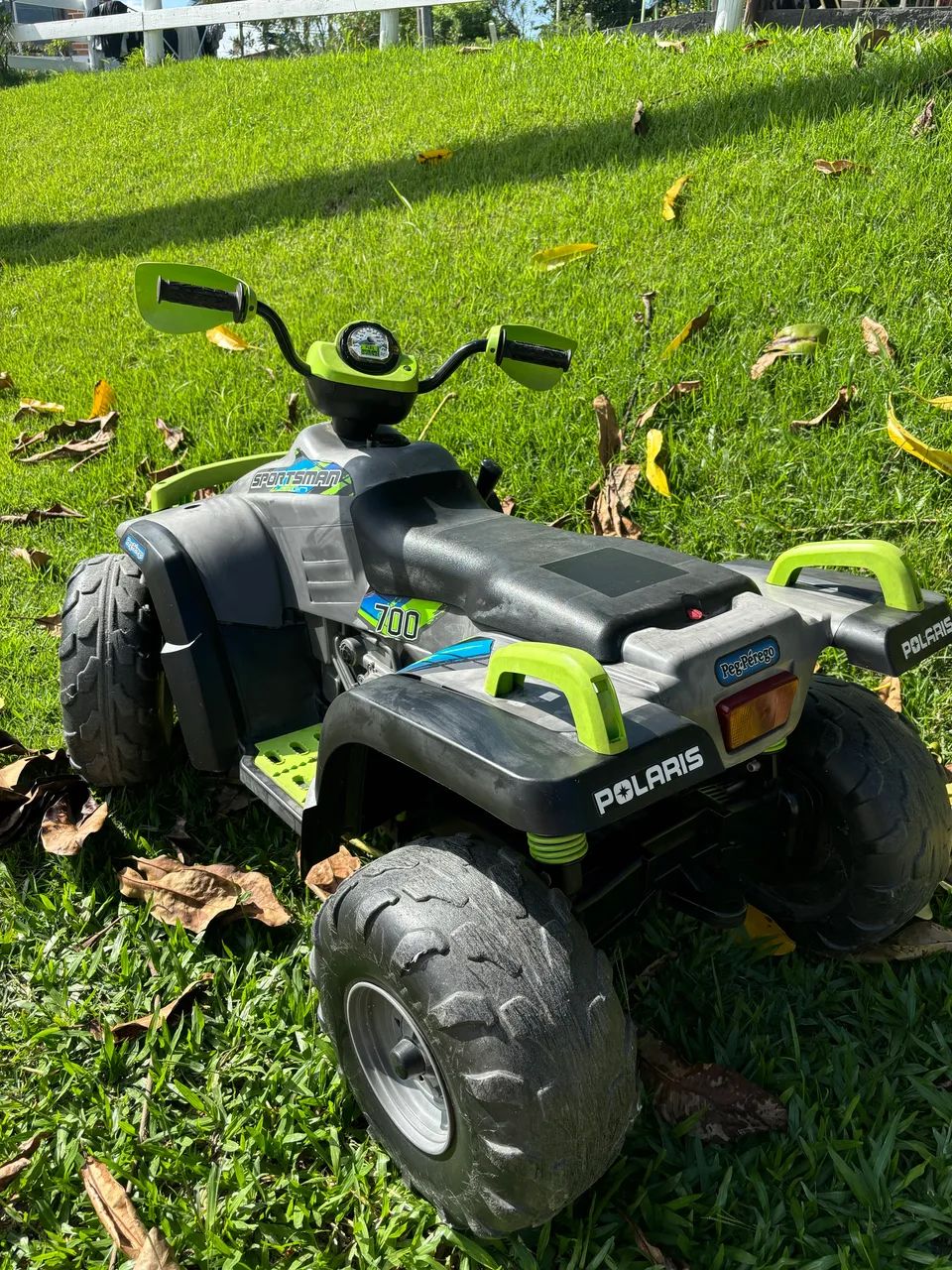 Quadriciclo Eletrico Infantil Peg Perego Polaris Sportsman 700 - Foto 3